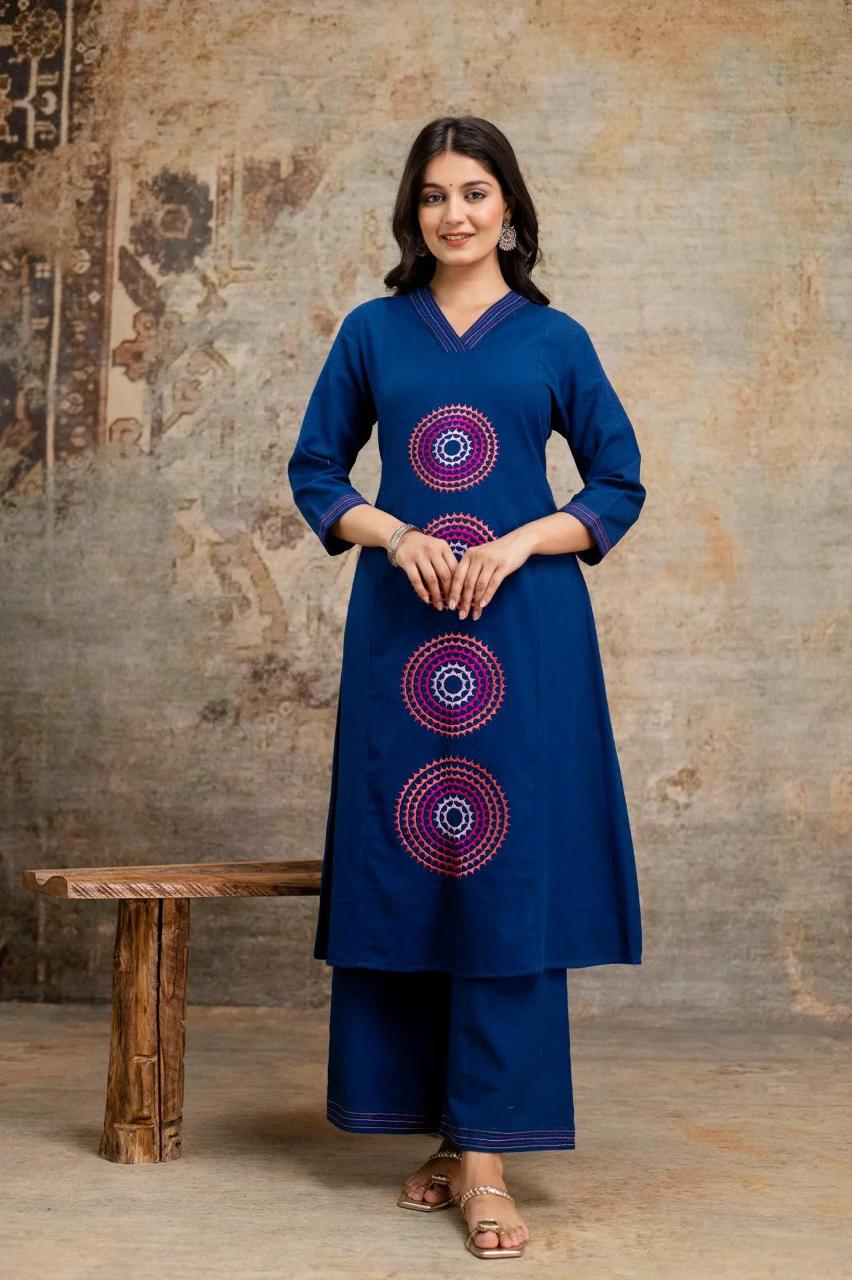 Heavy cotton embroidered kurti set with pocket