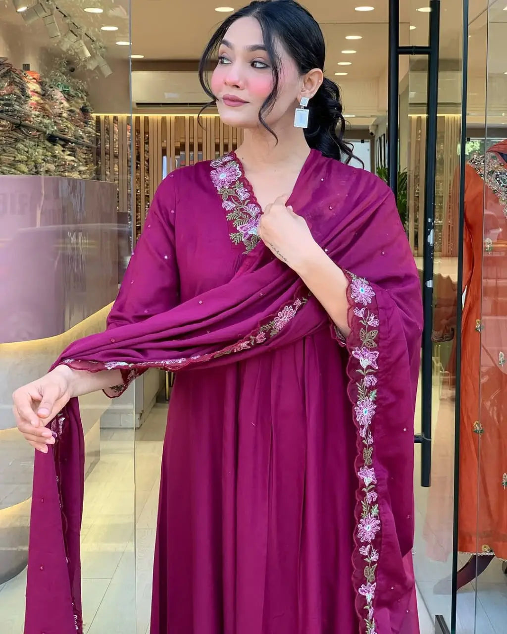 Front view of cotton suit set with malmal dupatta