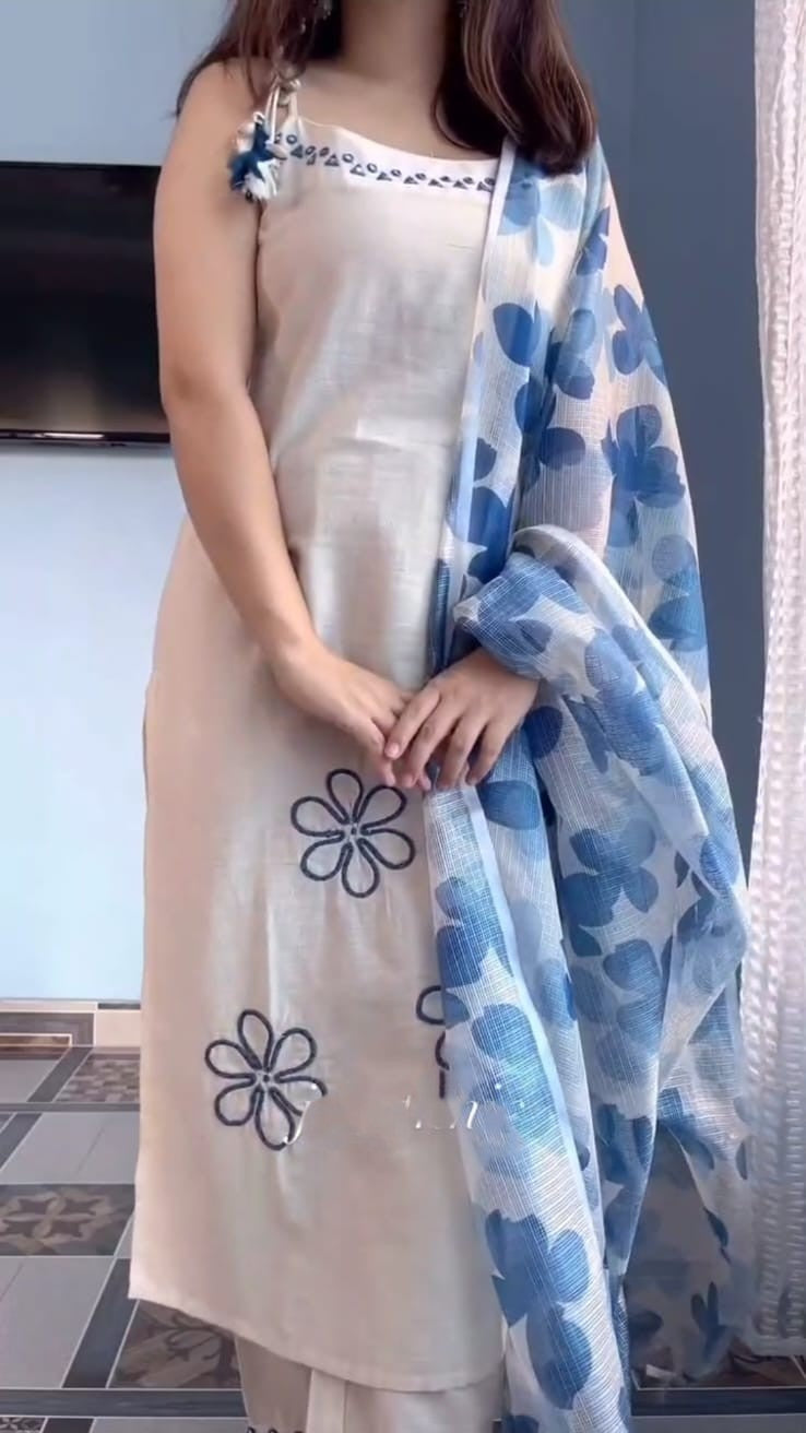 Handcrafted cotton kurti set with latkan details