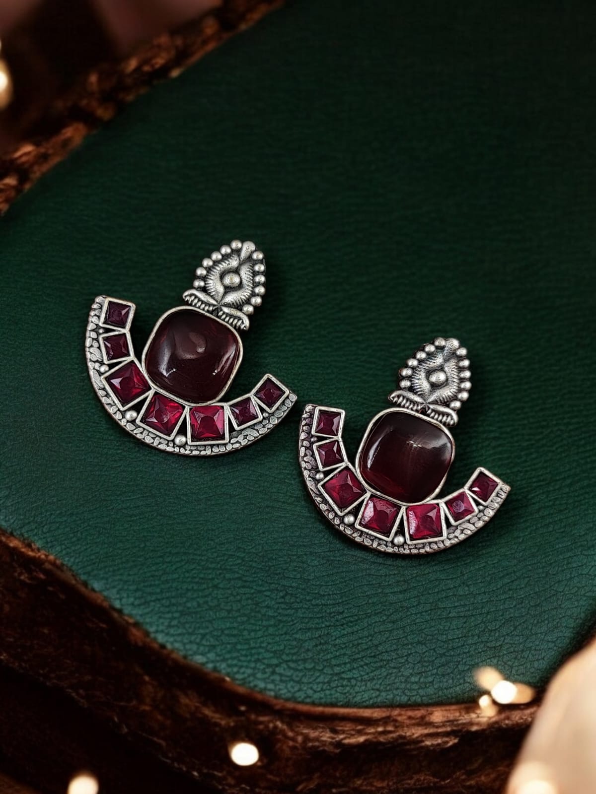 Maabetii Red Antique Oxidised Stone Stud Earring