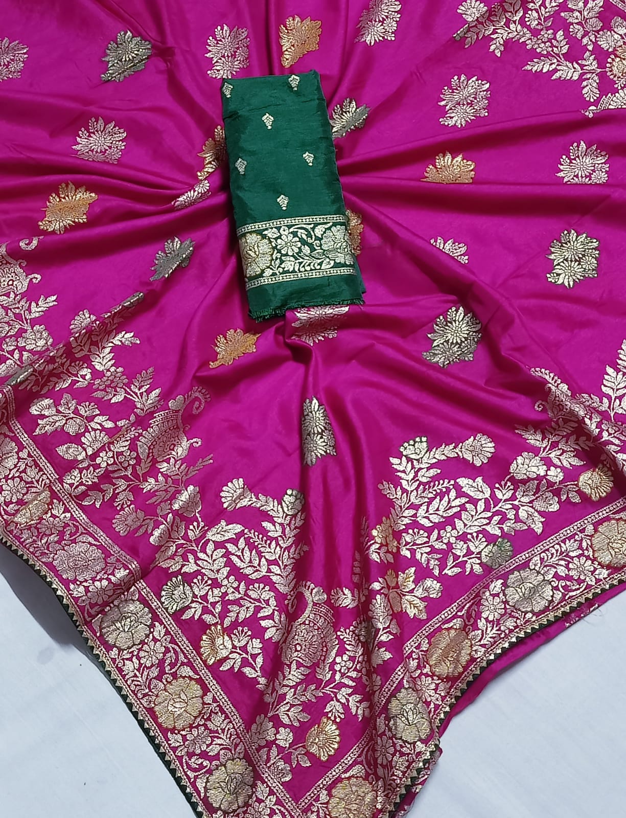 Maabetii Pink Dola Silk Zari Work Saree with Contrast Blouse