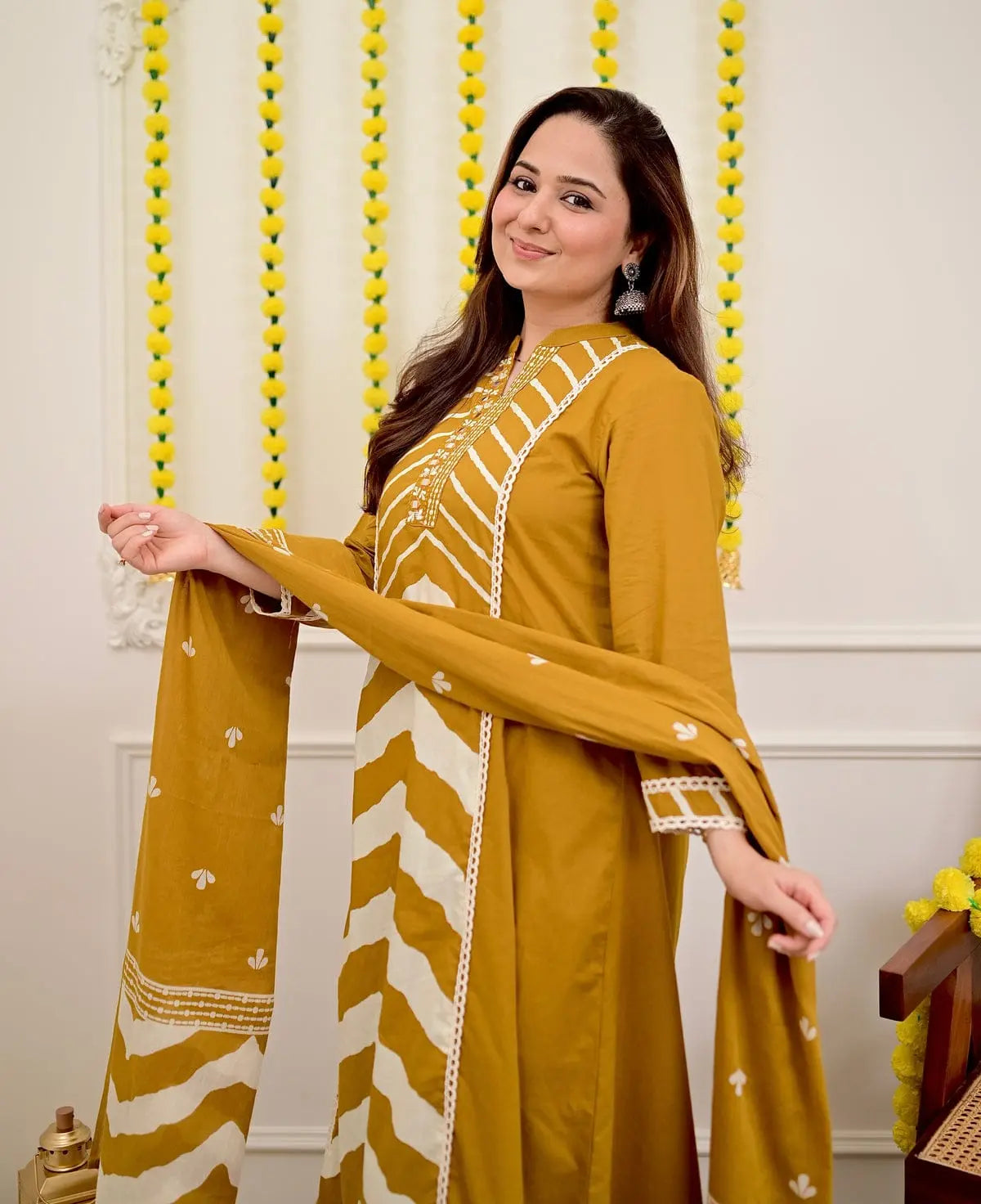 Varnika Jaipuri Panel Print Cotton Kurti Pant Set