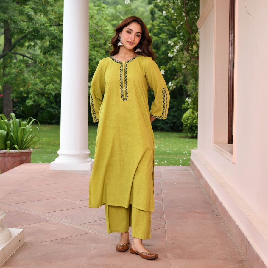 Elegant kurti palazzo with sleeve detailing