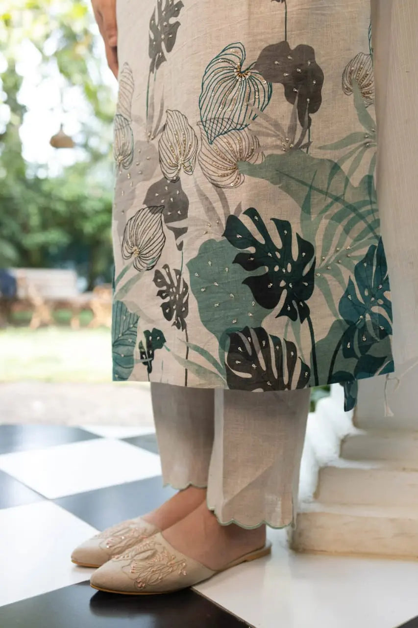 Heavy linen kurta with chanderi pant and doriya dupatta