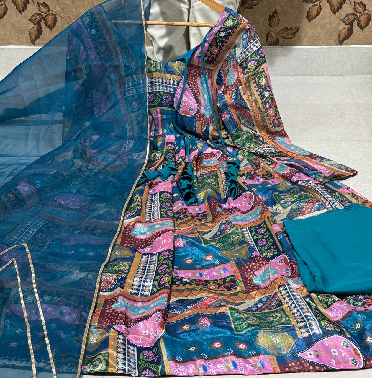Maabetii Chinon Digital Print Anarkali Suit Set