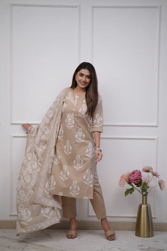 Maabetii Peach Cotton Floral Print Straight Suit Set