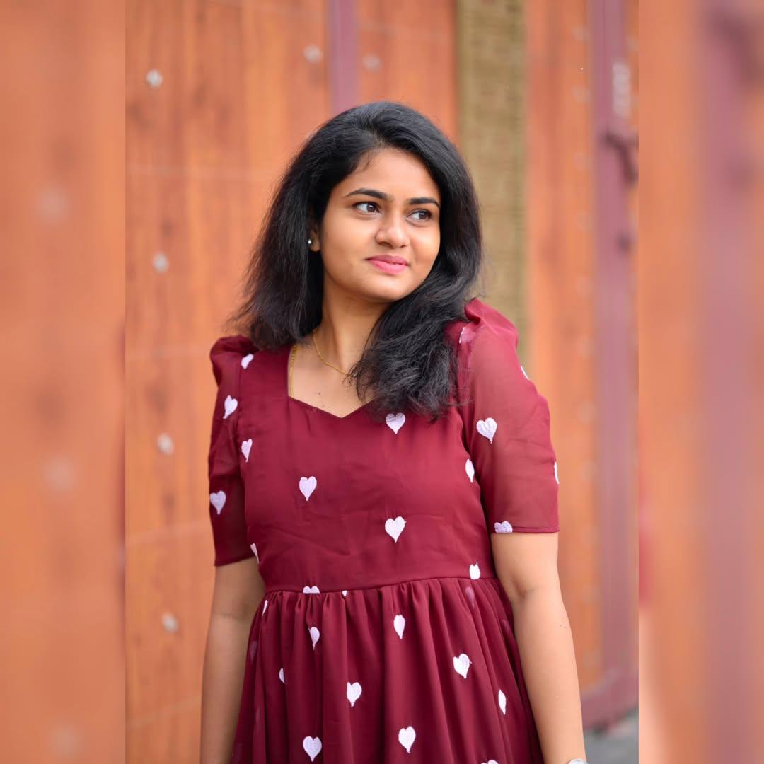 Maabetii Red Cotton Heart Print Mid-length Gown