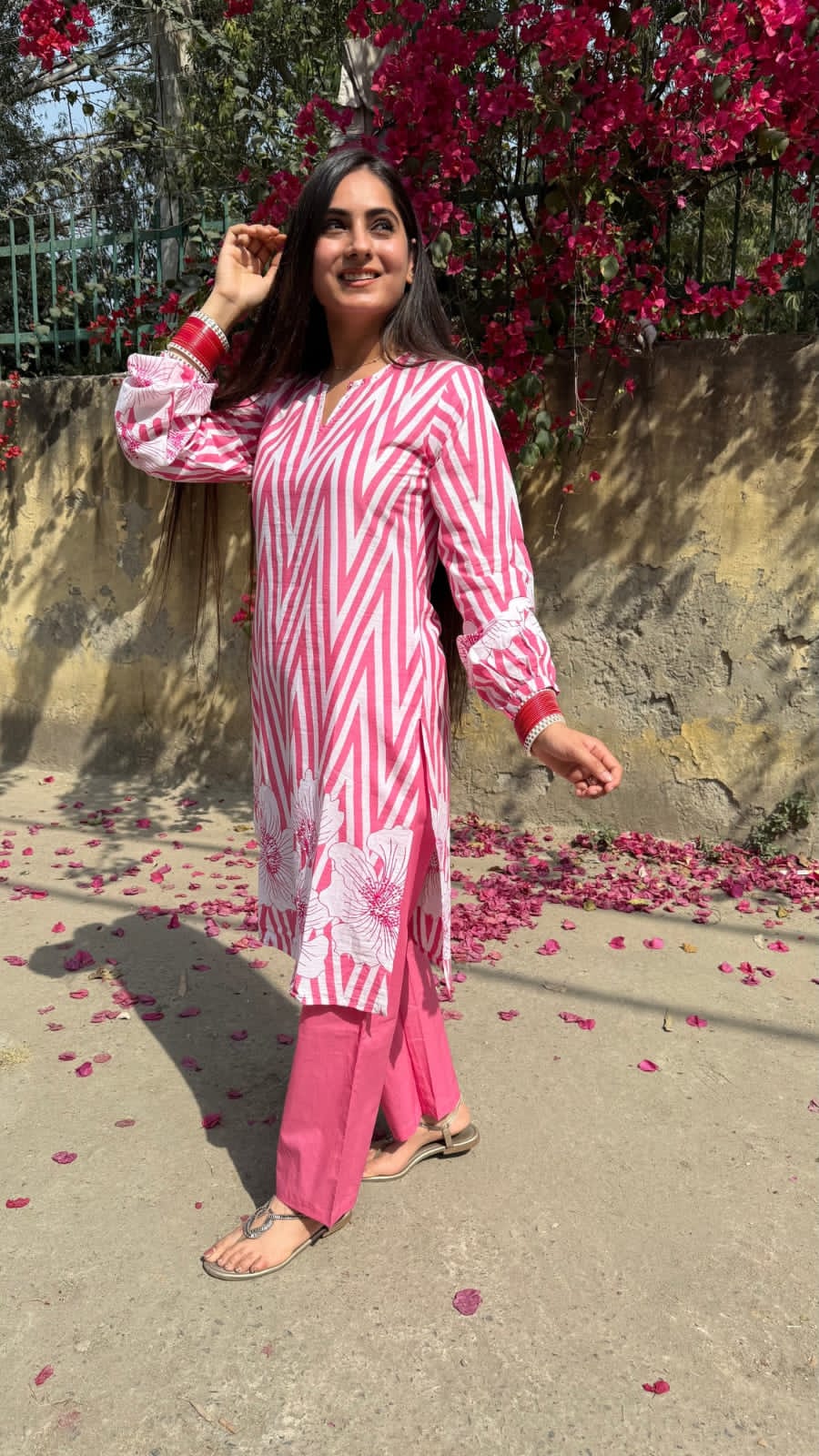 Cotton printed coord set in pink with handwork – front view