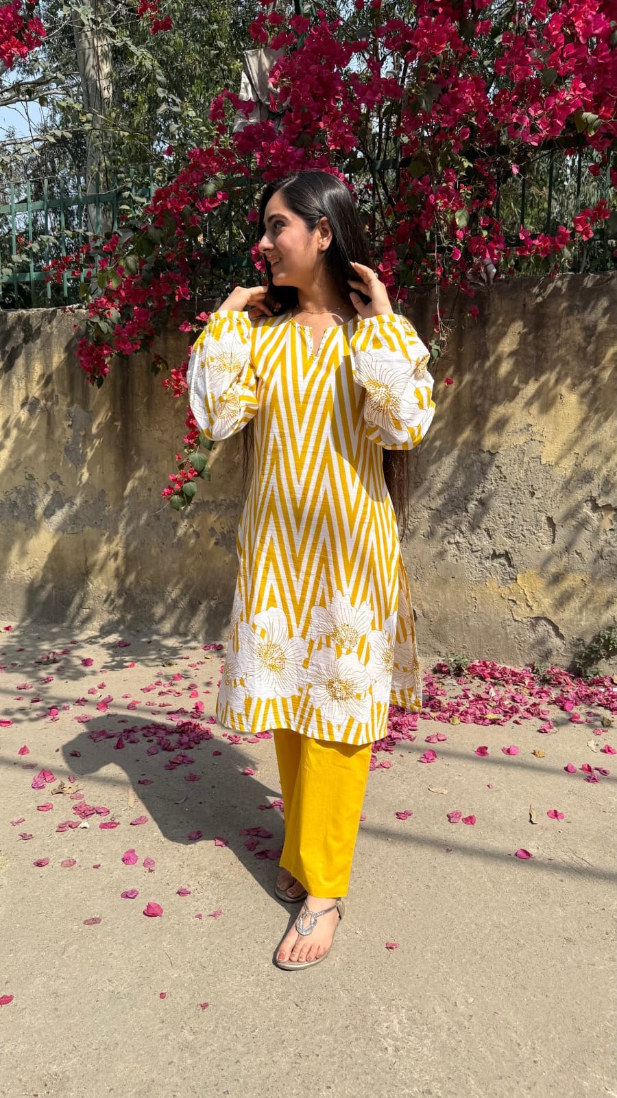 Cotton printed coord set in pink with handwork – front view