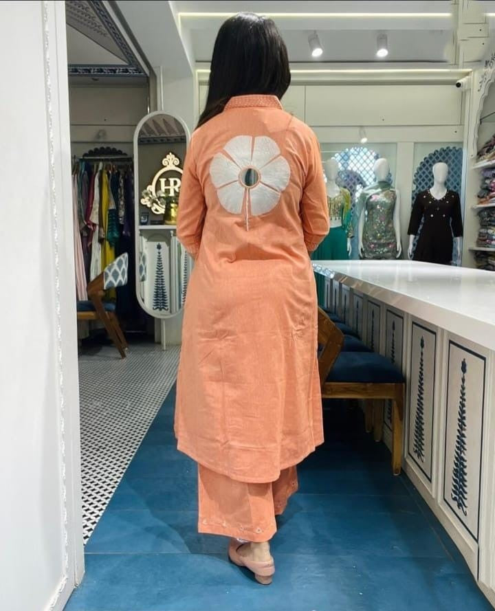 Back embroidery detailing on cotton aari work coord set

