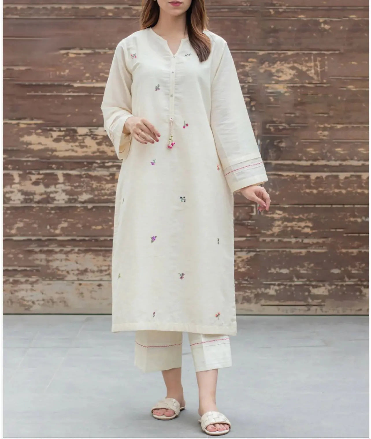 White Aari work kurta set for women with thread embroidery