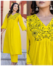 Two-piece solid cotton set in trendy bold shades