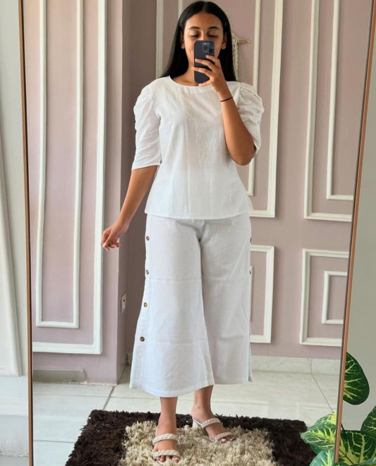 Cotton coord set with puffed sleeves and culottes in pastel tone

