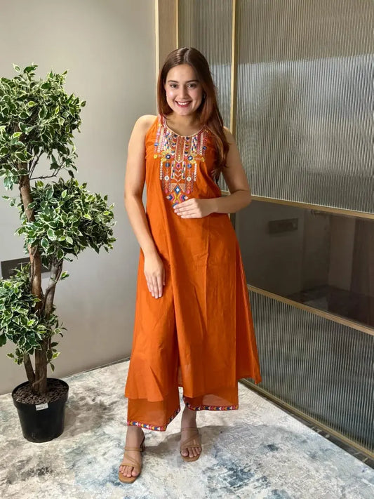 Elegant embroidered cotton kurta set with versatile sleeve option