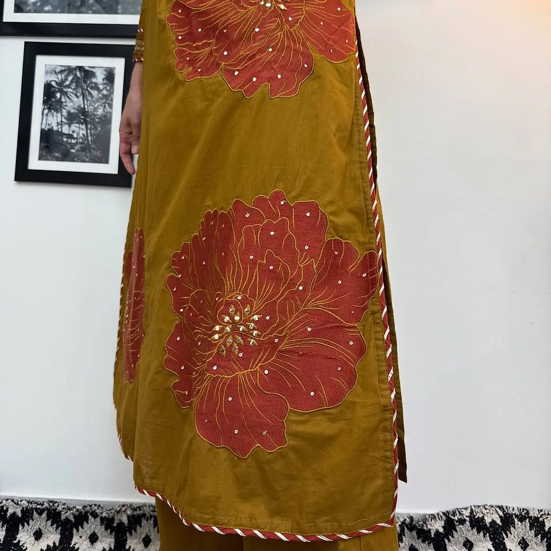 Festive kurti pant dupatta set with gotta patti