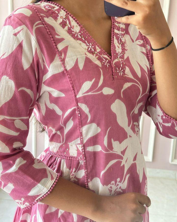 V-neck summer cotton kurti set with floral abstract print

