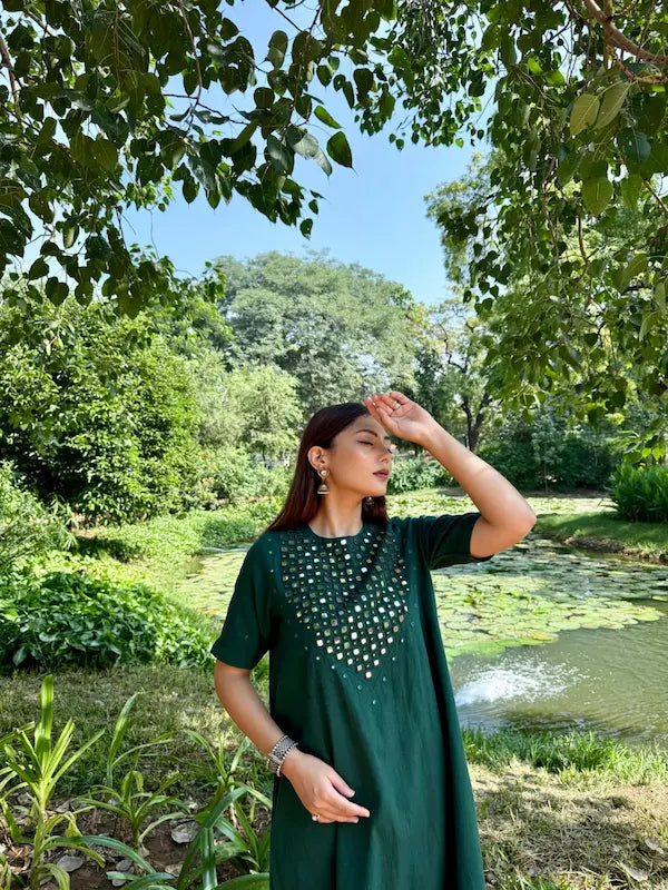 Elegant cotton slub co-ord set featuring handcrafted mirror embroidery