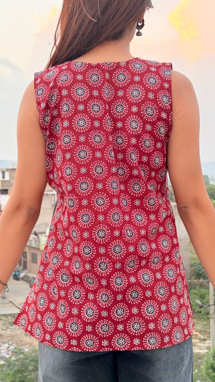 Printed cotton short kurti for western and ethnic wear