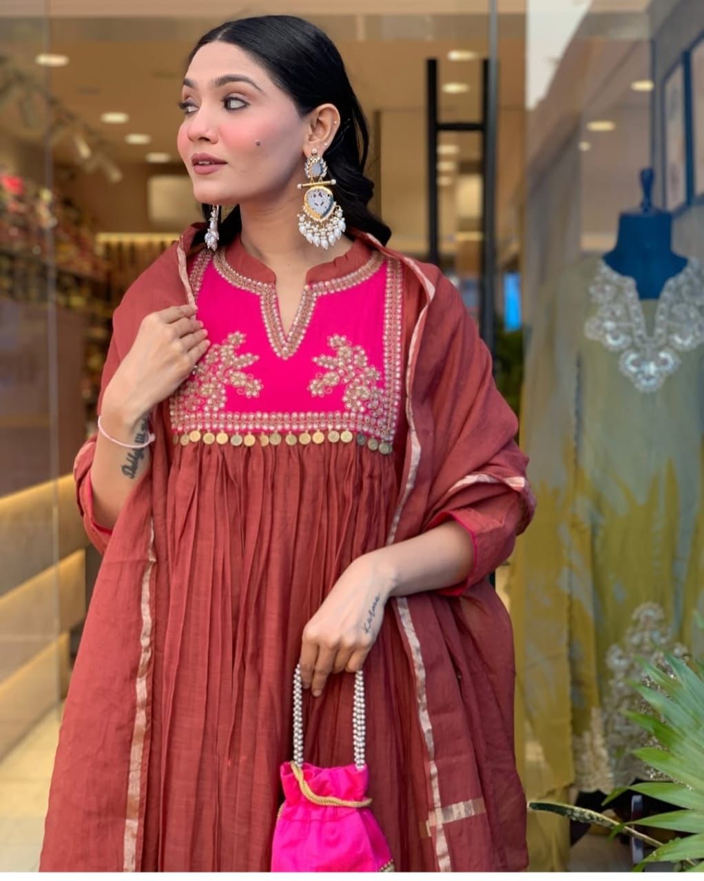 Women’s mul chanderi embroidered kurta with cotton pant