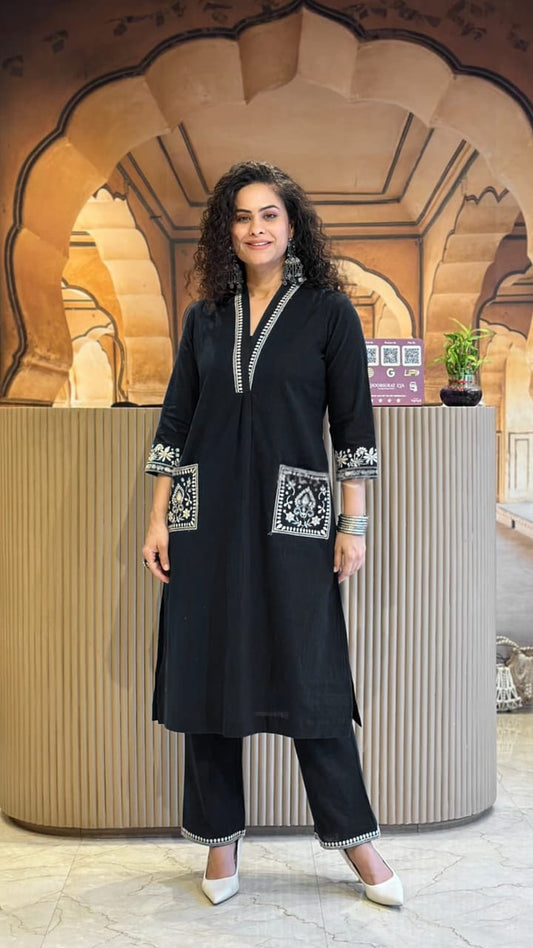 Cotton slub kurti pant set with heavy embroidery

