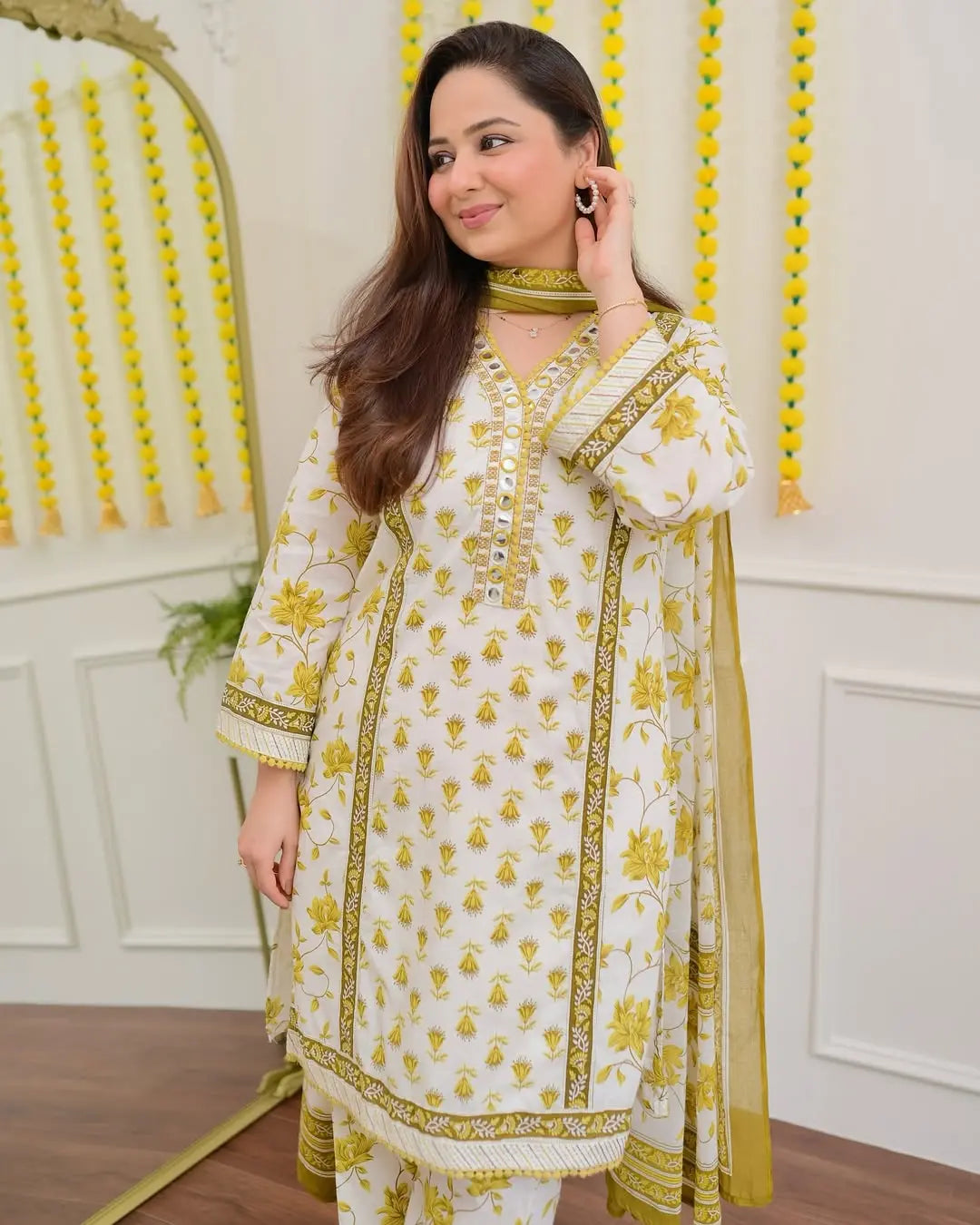 Maabetii cotton suit set with elegant embroidery for festive wear
