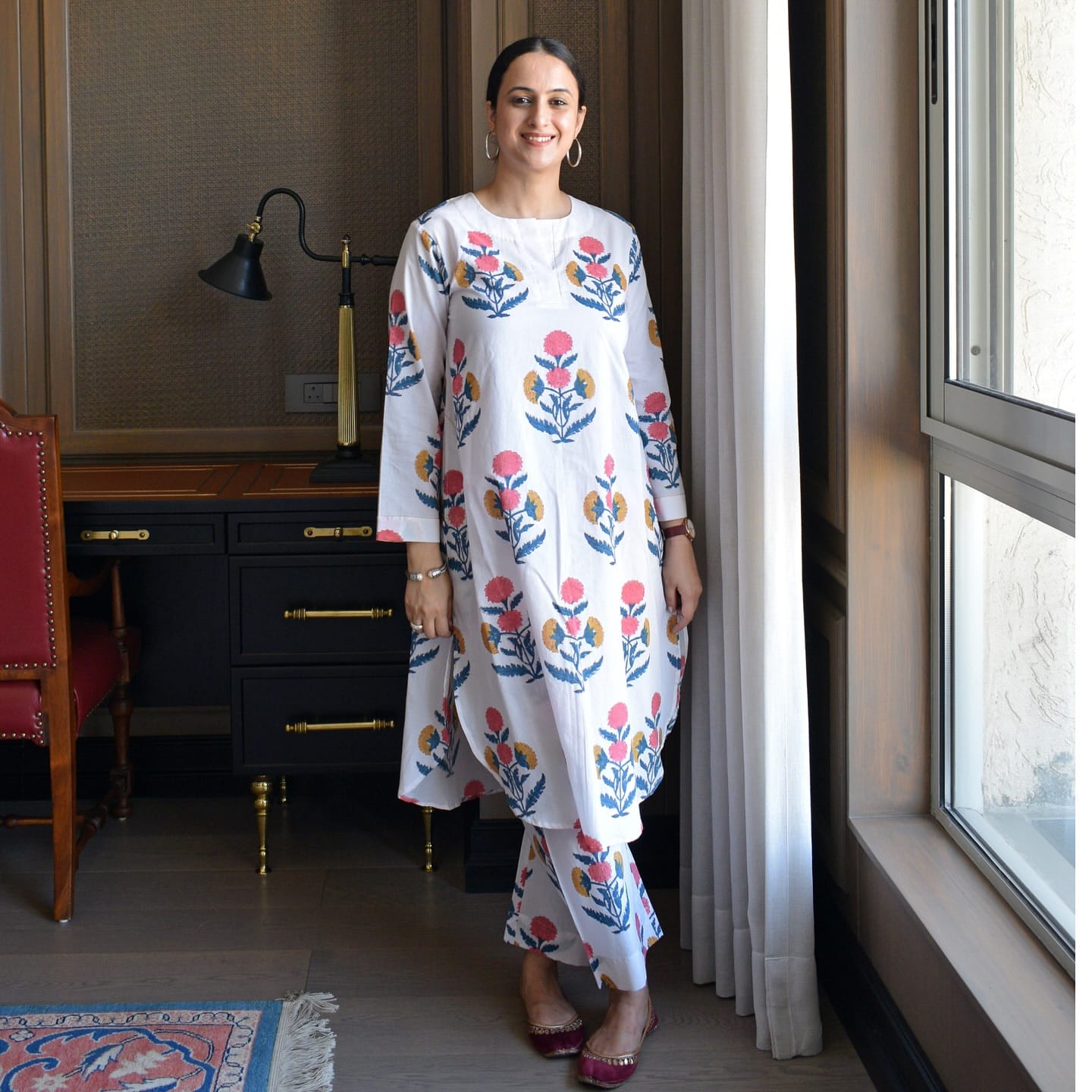 Front view of Aafreen hand block printed cotton kurta with side pockets and matching plazo