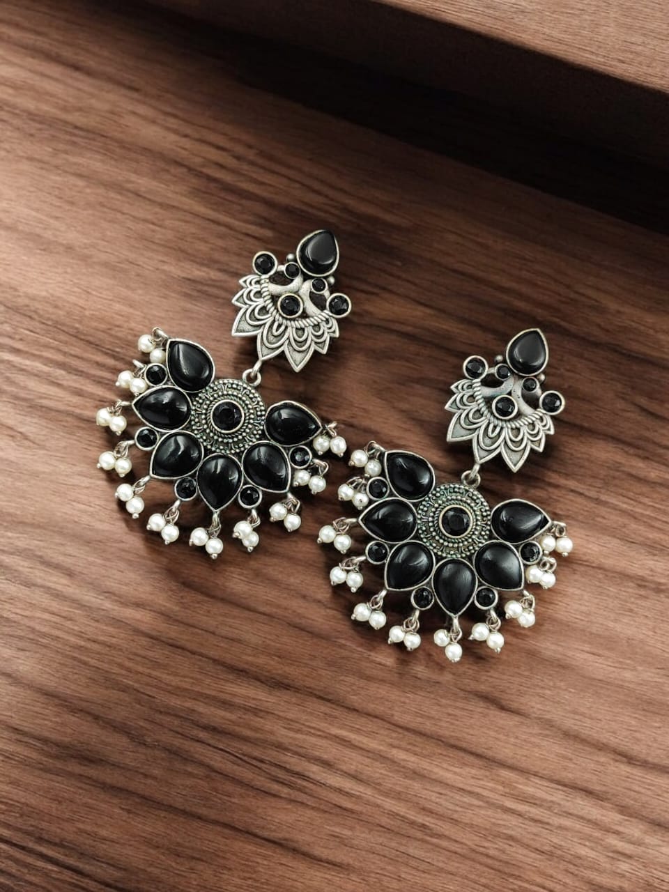 Maabetii Black Stud Peacock Stone Earring