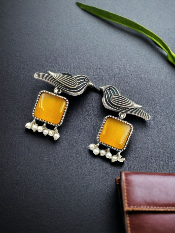 Maabetii Yellow Stylish Stone with Oxidised Dangler Stud