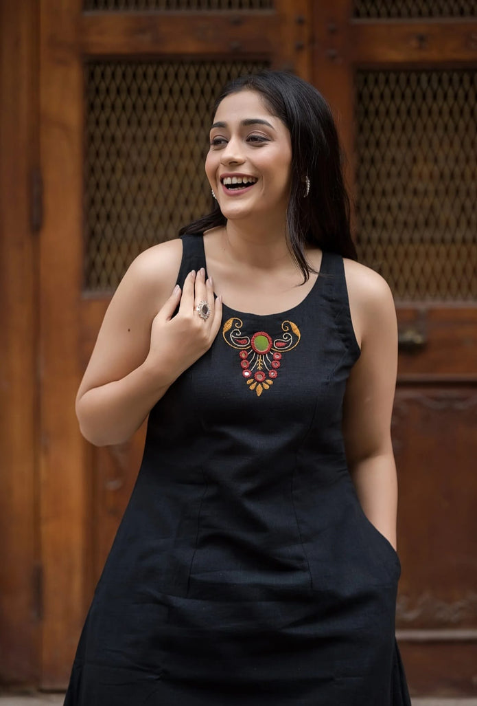 Embroidered cotton flex kurta set with mega sleeves