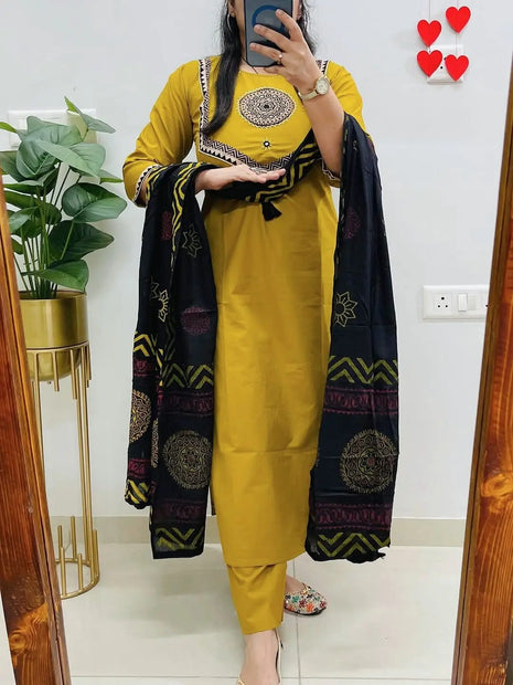Premium cotton mirror work kurti with pant and dupatta – festive wear