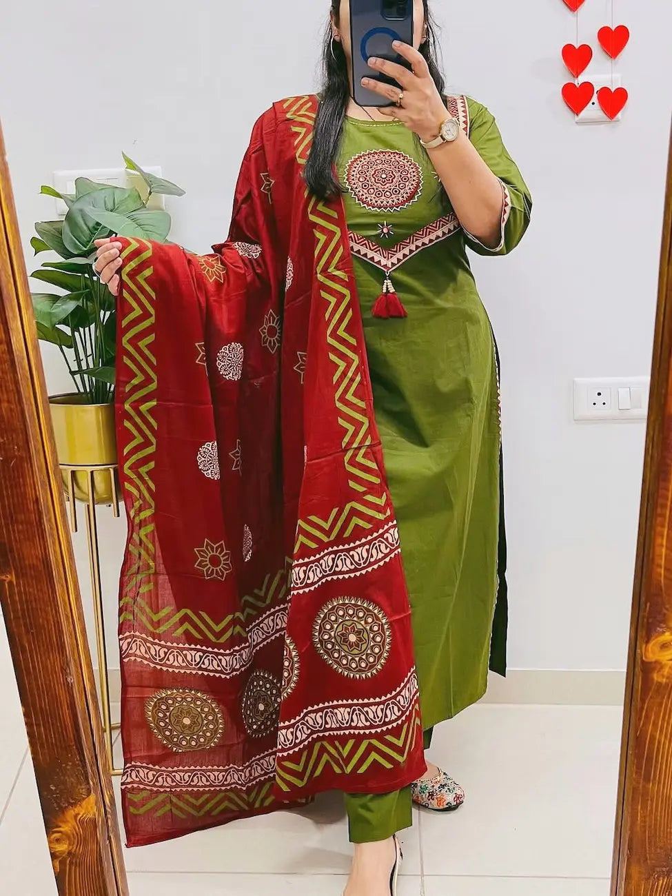 Elegant kurti dupatta set with mirror work for Navratri and Diwali