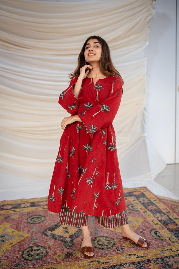 Lace-work Red kurti and pant set in pure cotton
