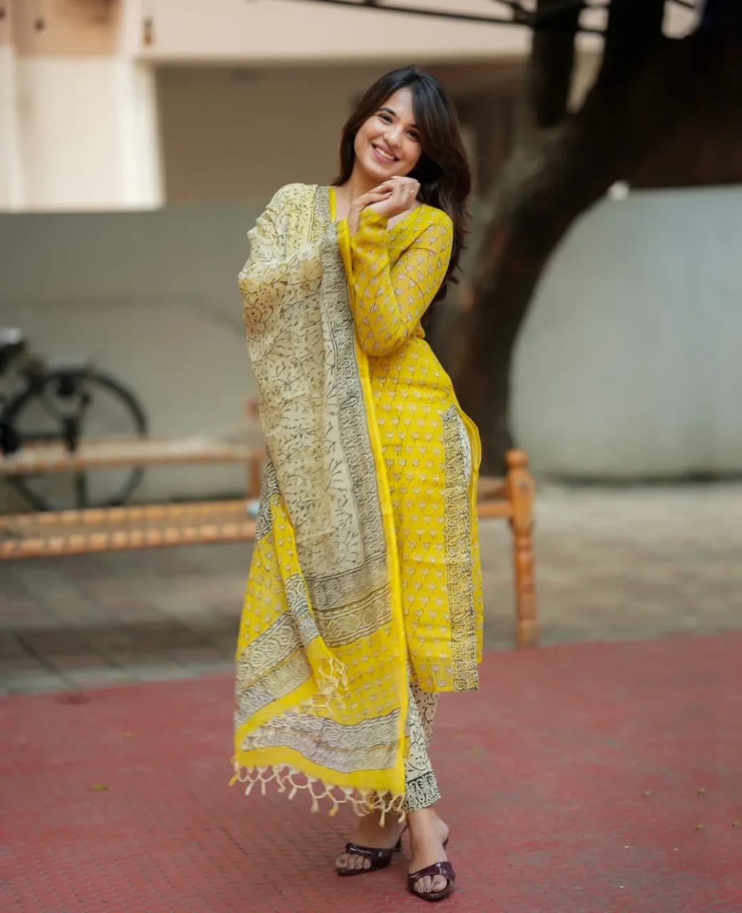 Fine Kota Doria suit set with cotton lining and dupatta