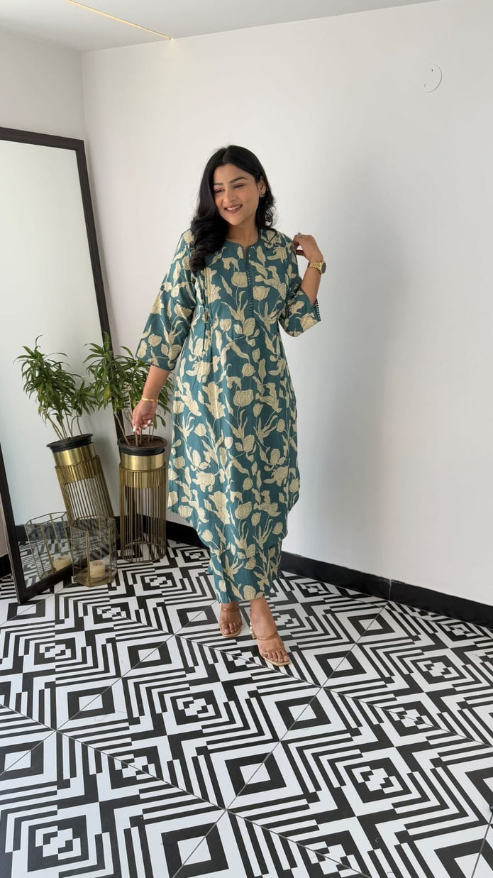 Printed cotton kurta and pant set front view


