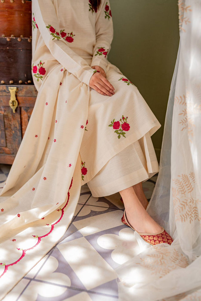 Elegant printed suit with malmal dupatta and cotton pant

