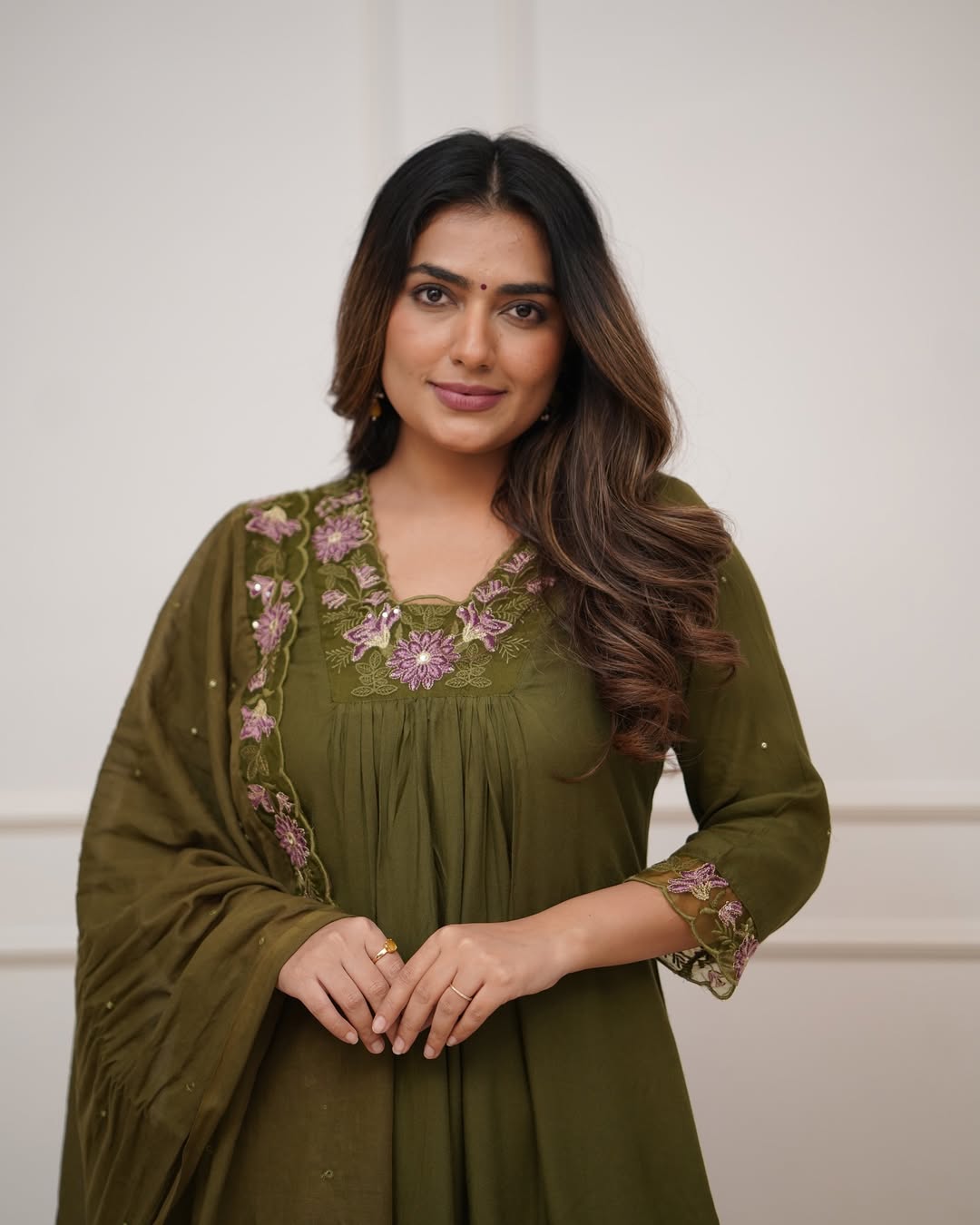 Embroidered cotton kurta pant with malmal dupatta