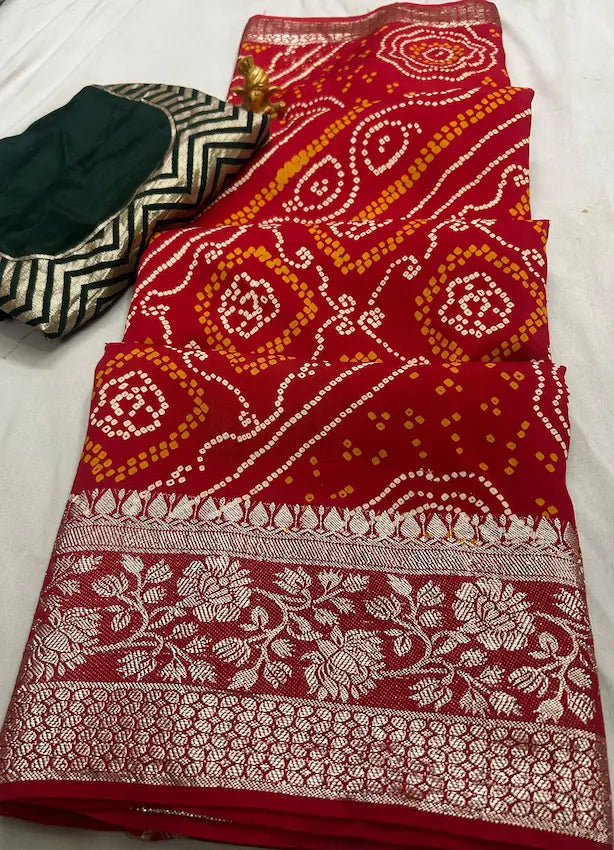 Contrast blouse piece with zari detailing