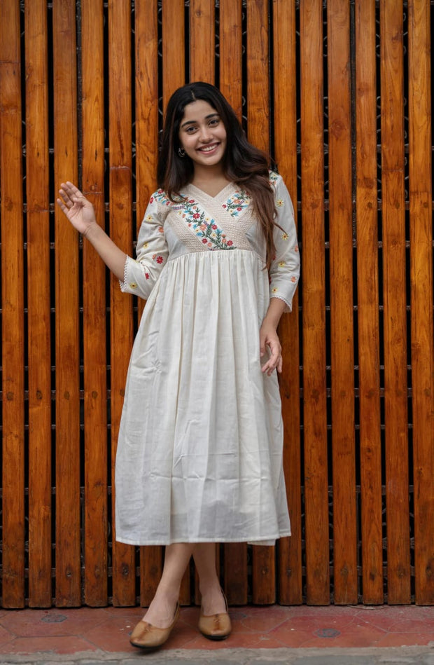 Rayon embroidered dress with floral yoke and lace sleeves

