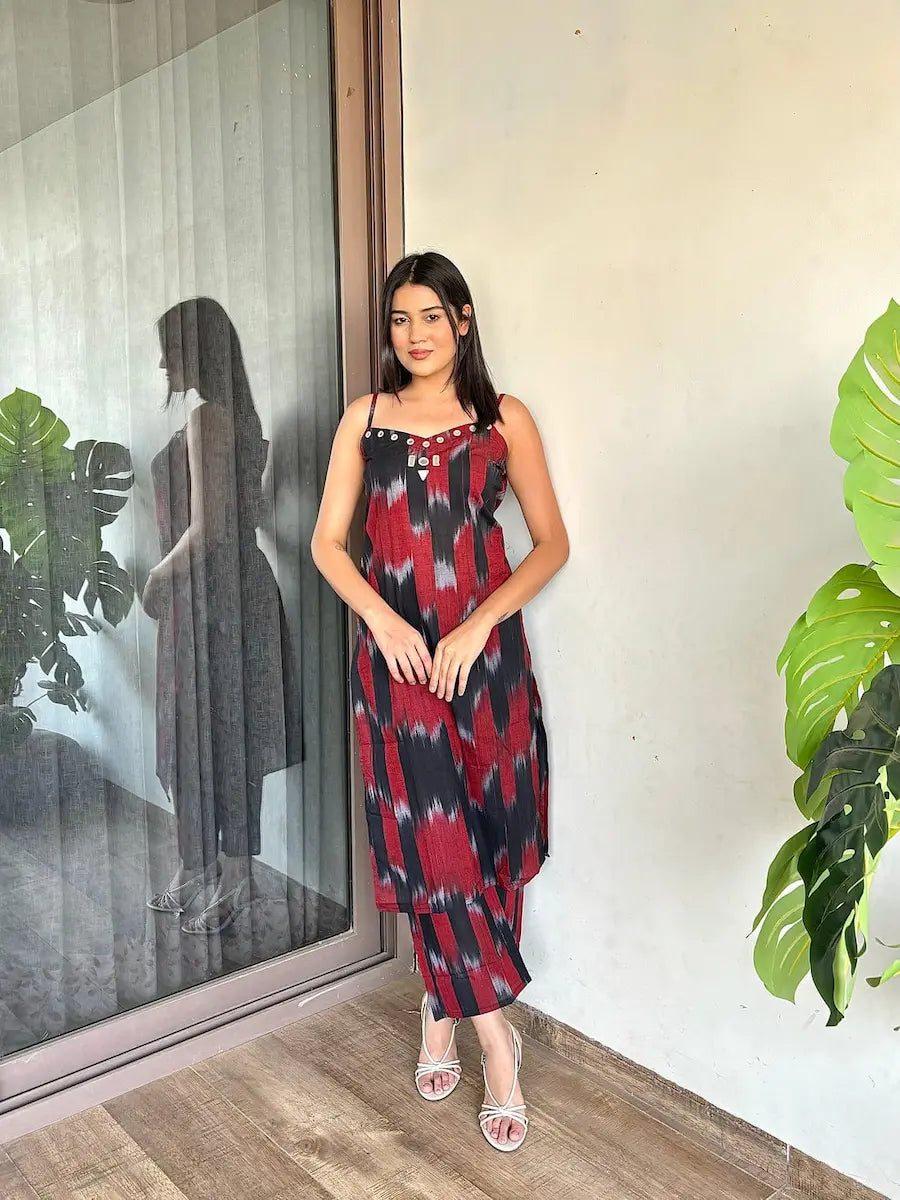Sleeveless cotton kurti with pant and mirror embroidery