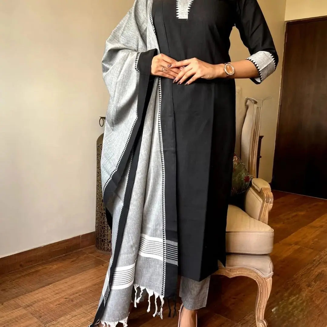 Certified handloom cotton kurta with self thread butti work