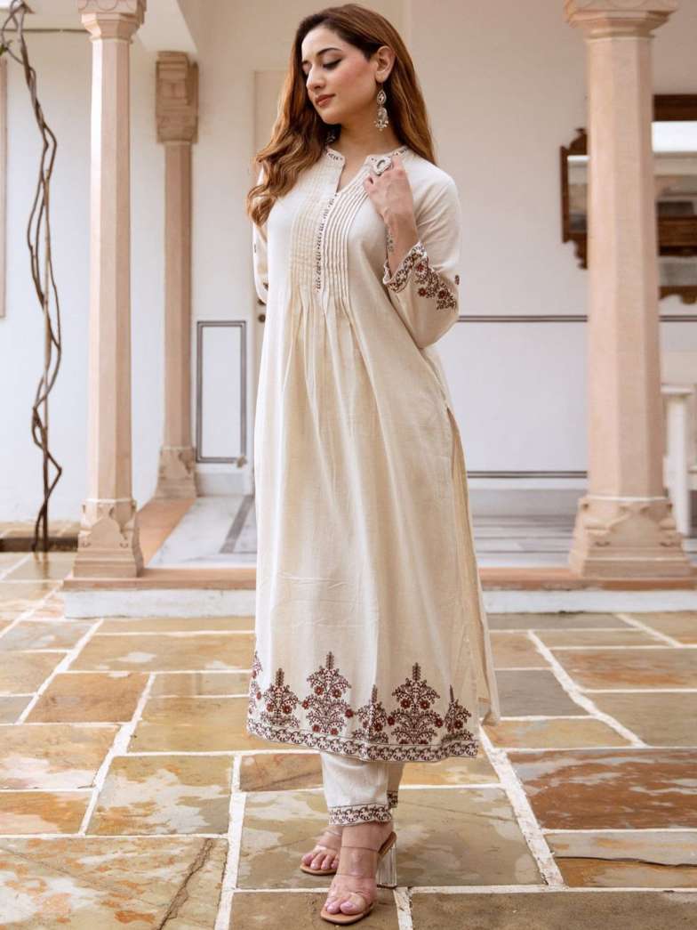 Embroidered cotton flex kurti set with collar detailing
