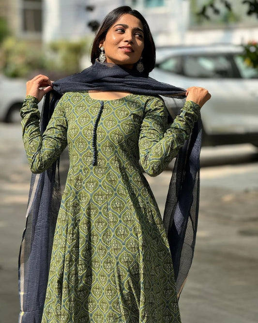 MaaBetii Cotton Heavy Anarkali Kurti Pant and Kota Doria Dupatta