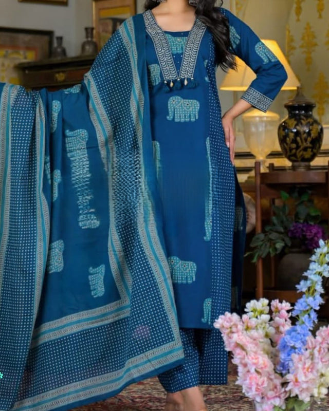 Full look of cotton kurta, pant, and dupatta set

