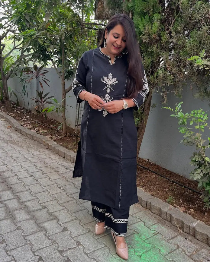 Embroidered South cotton kurta with matching pants


