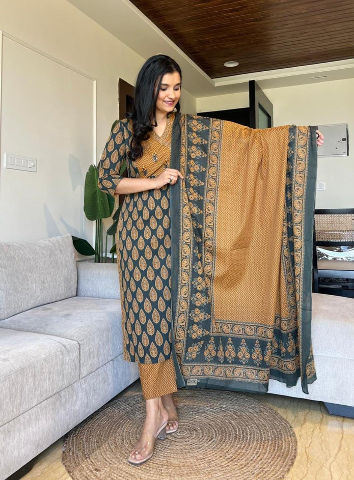 Falak Handcrafted Azrak Cotton Suit Set