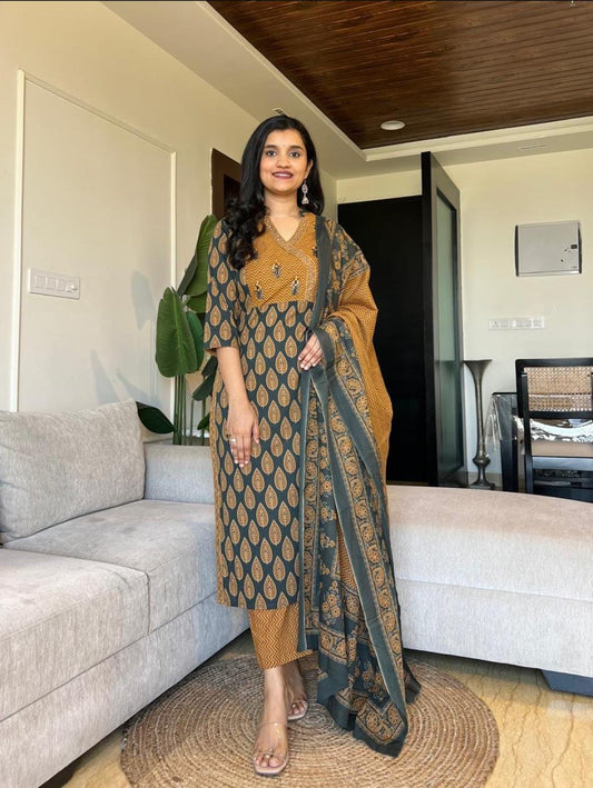 Falak Handcrafted Azrak Cotton Suit Set
