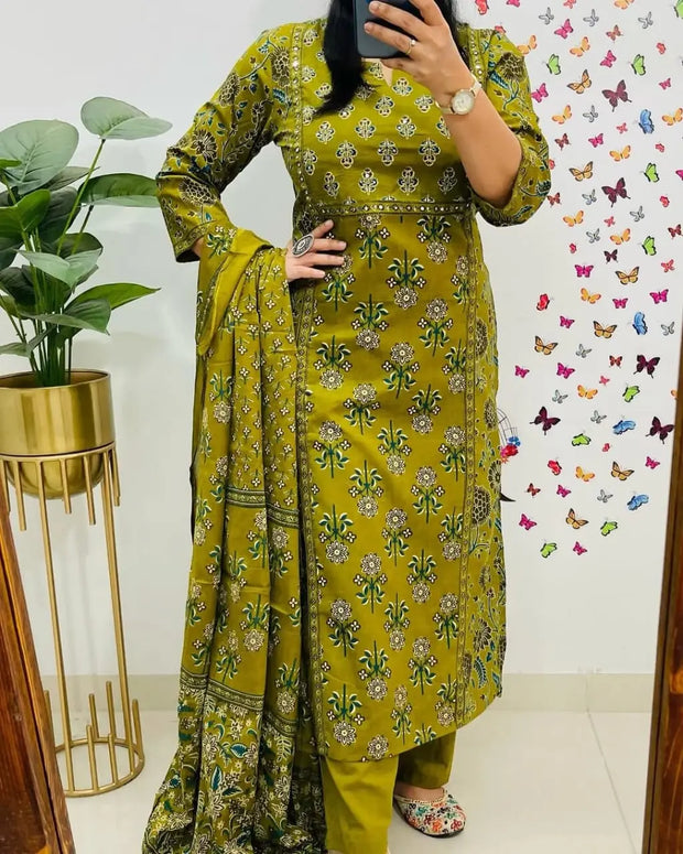 Full front view of heavy cotton kurti pant dupatta set


