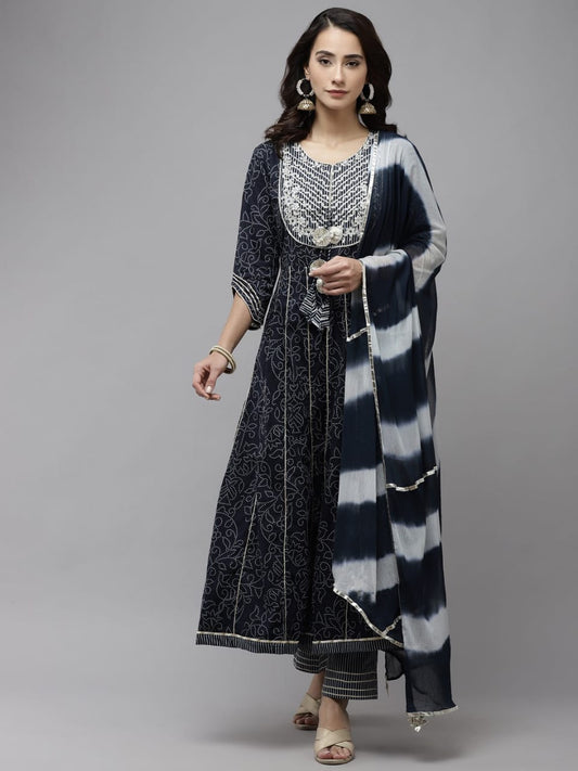 Maabetii Black Embroider Rayon Anarkali Suit Set