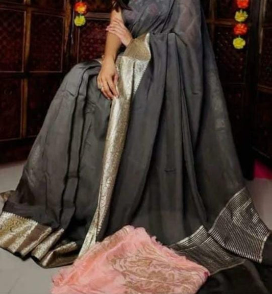 Maabetii Grey Zari Work Organza Plain Saree