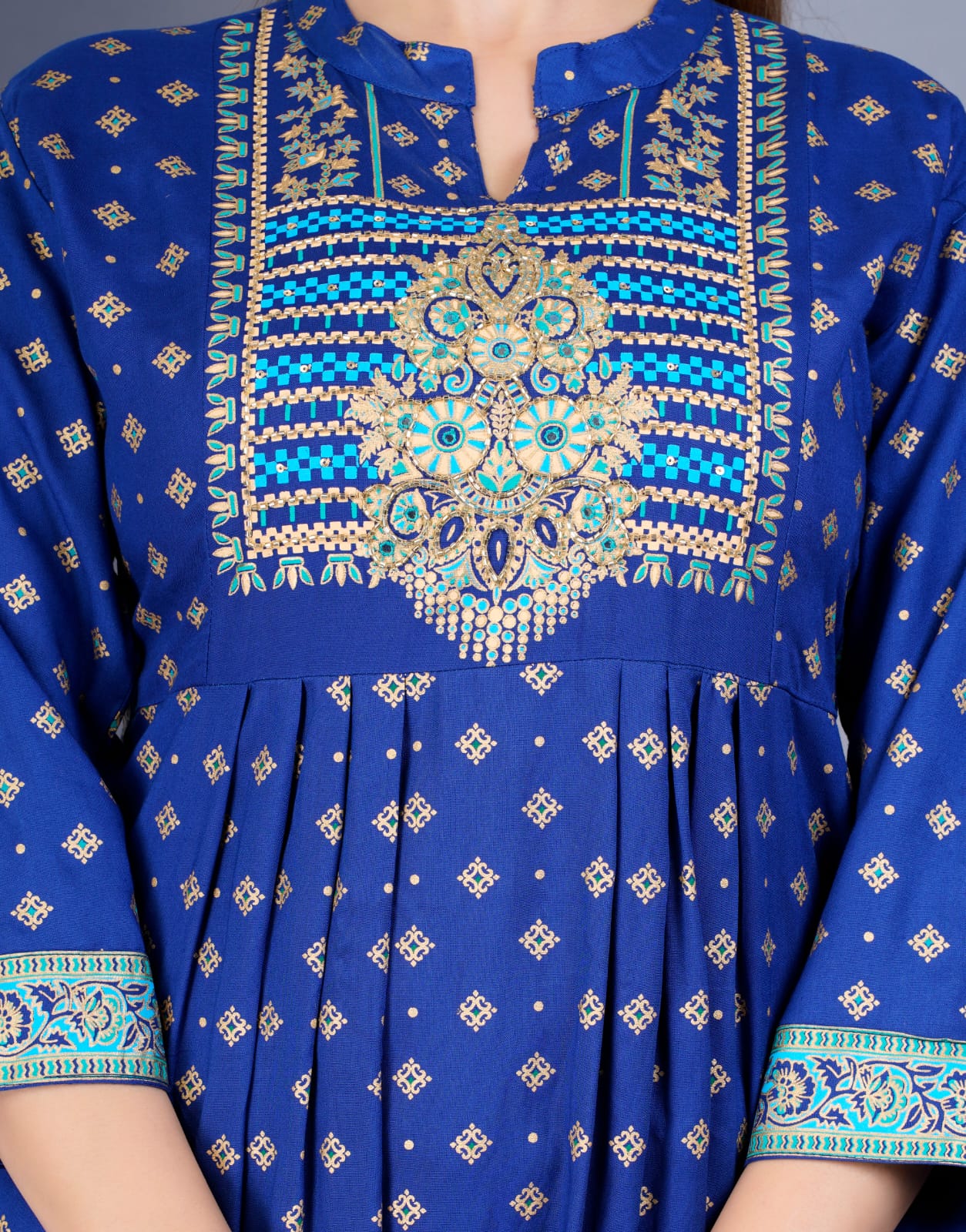 Maabeti Blue Embroider Printed Rayon Naira Cut Suit Set – maabetii